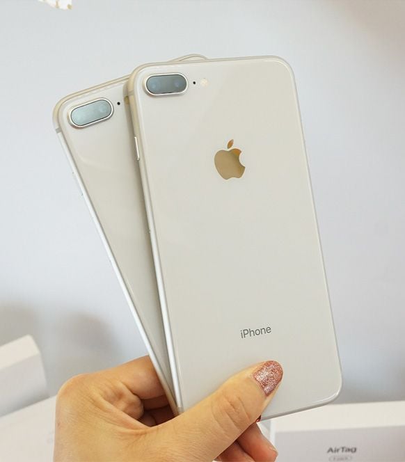 iPhone 8 Plus 64GB Quốc tế cũ 99% - Trắng bạc - Không zin tặng máy