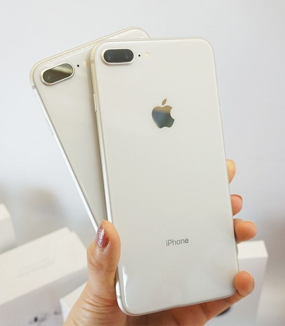iPhone 8 Plus 64GB Quốc tế cũ 99% - Trắng bạc - Không zin tặng máy