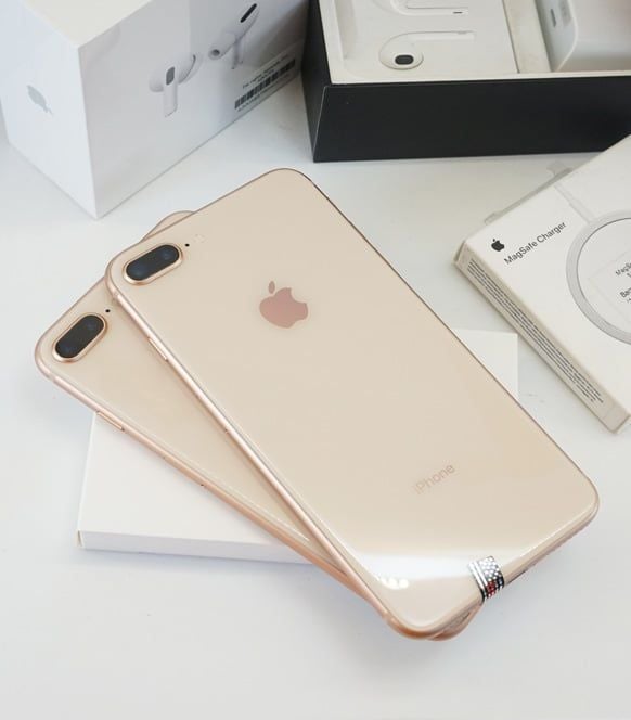 iPhone 8 Plus 64GB Quốc tế cũ 99% - Vàng - Không zin tặng máy